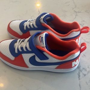 NWOB Kids Size 3Y Nike Shoe